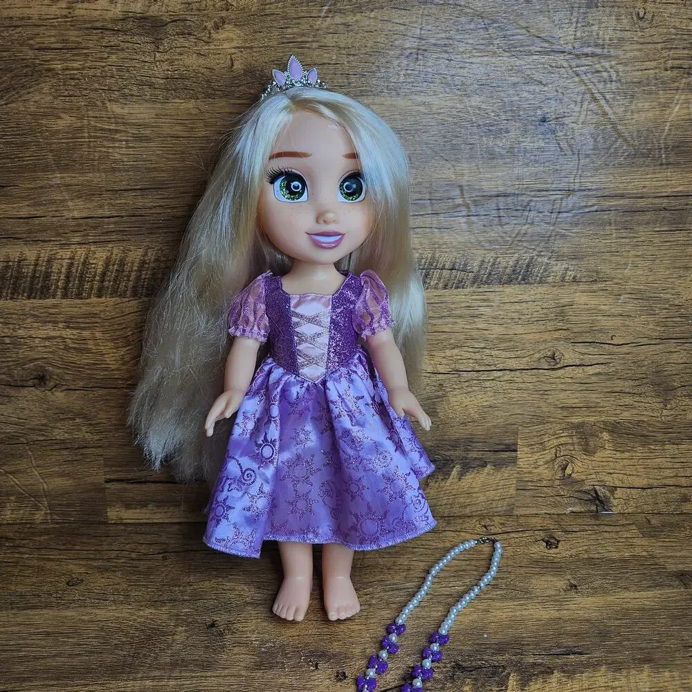 Disney Princess My Friends Rapunzel Doll  White Purple Necklace